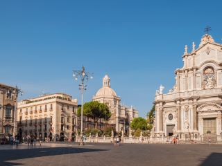 卡塔尼亚大教堂广场