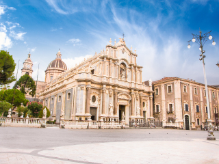 卡塔尼亚大教堂广场