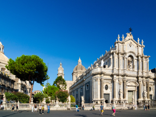 卡塔尼亚大教堂广场