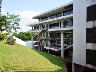 新加坡国立大学