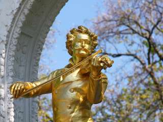 约翰施特劳斯塑像