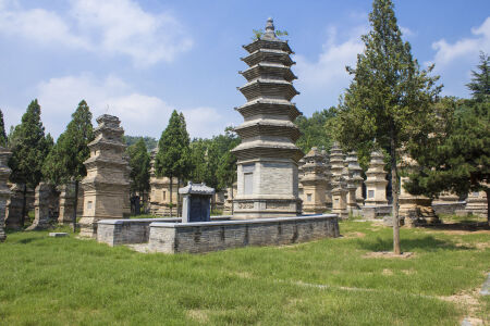 <河南郑州-少林寺-洛阳-龙门石窟-云台山4日游>纯玩0购物,市区商圈酒店,华夏文明起源,邂逅中原 <河南郑州-少林寺-洛阳-龙门石窟-云台山4日游>纯玩0购物,市区商圈酒店,华夏文明起源,邂逅中原
