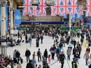 伦敦维多利亚车站