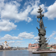 MOSCOW, RUSSIA - March 23, 2017
Spring Cityscape with Monument to Peter the Great. The monument was unveiled in 1997 by the project of Zurab Tseretelli to commemorate 300 anniversary of Russian Navy