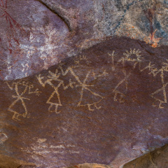 Satukunda Rock Paintings. Just 24 km fom Bhopal, Satkunda has around 5000 year old rock art. Contemporary in quality and age the world Heritage site of Bhim Baithika in the east of Bhopal.