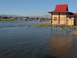 水上浮岛