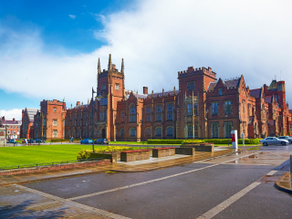 贝尔法斯特女皇大学