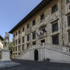 Facade of Knight's Square, or Palazzo della Carovana in Pisa_Tuscany, Italy