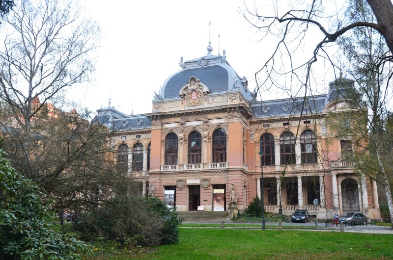 旷世奇城卡罗维瓦利——穿越东欧4000里(10)