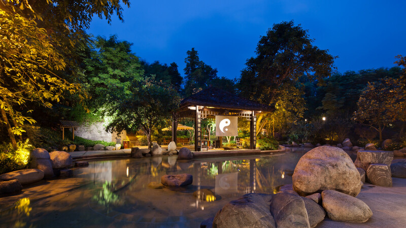 白娘子千年修炼の秘境!青城山下温泉酒店,修仙问道