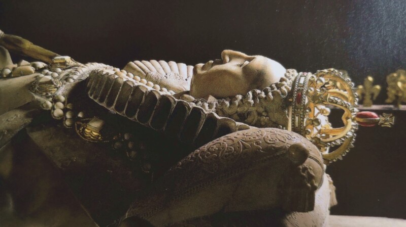 伊丽莎白一世墓雕