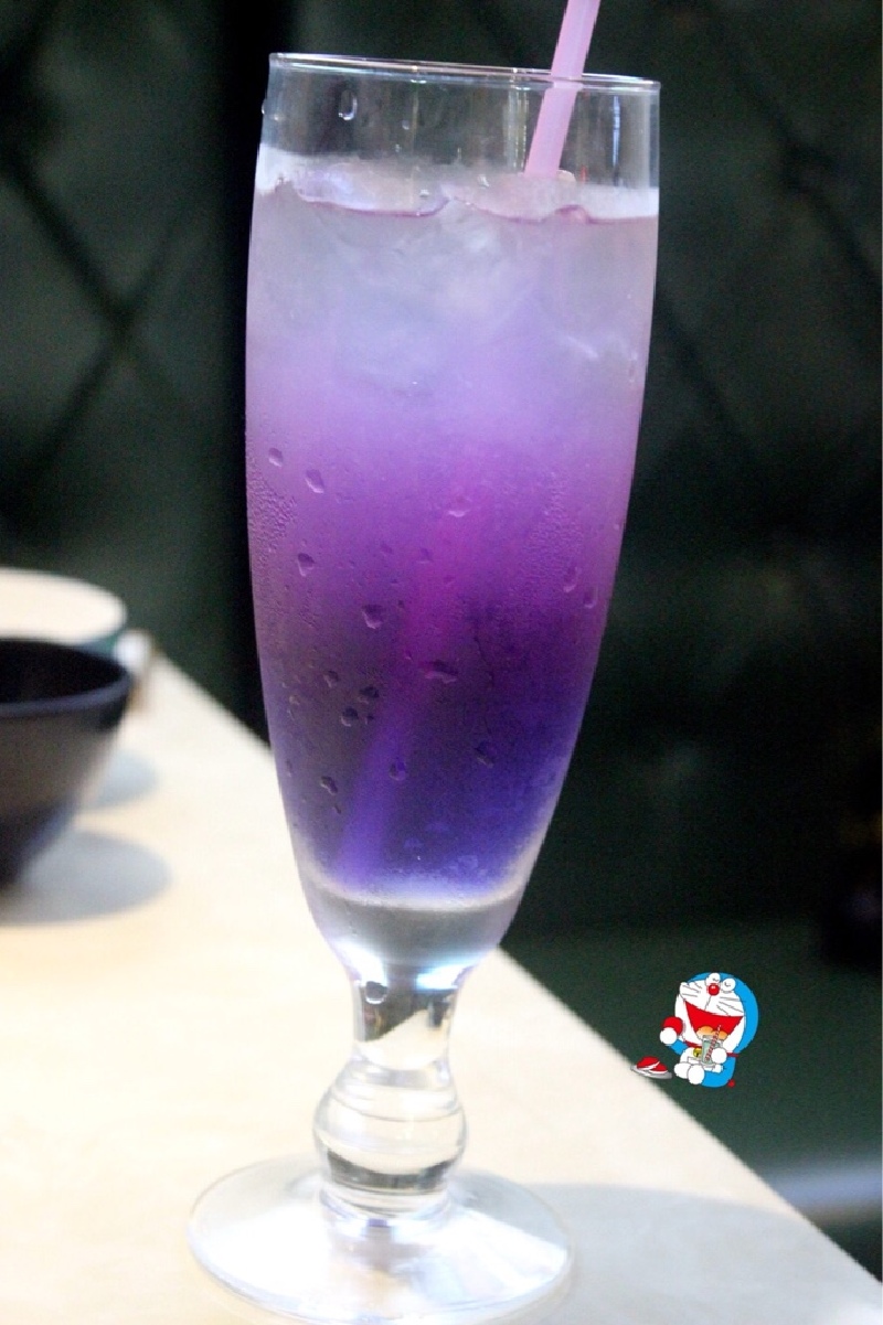 一家时尚的深海鱼餐厅