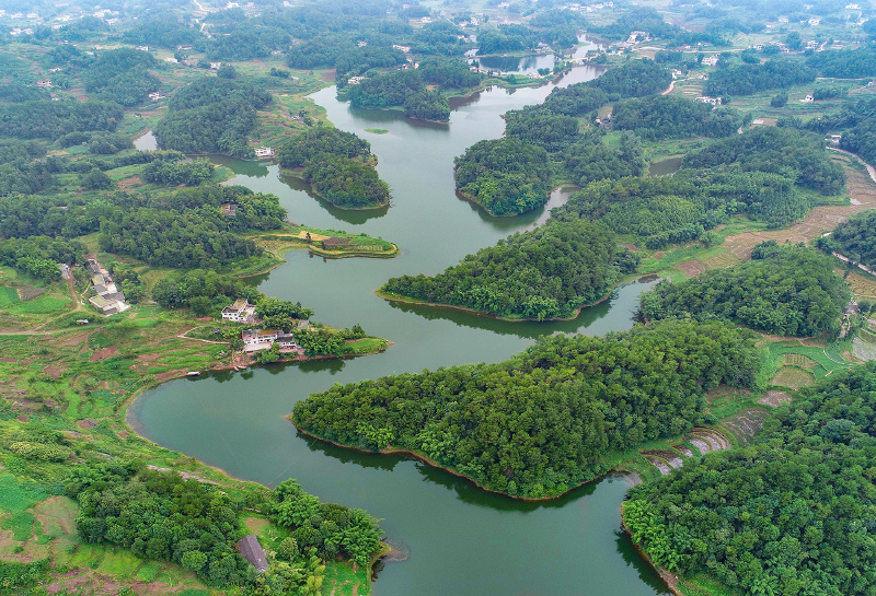 航拍四川高县七仙湖绿水青山惹人醉
