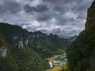 绍兴新昌穿岩十九峰