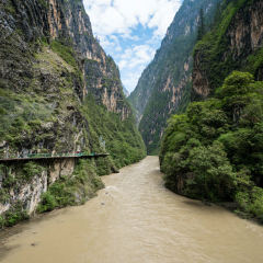 巴拉格宗大峡谷