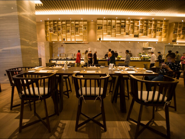  北海-涠洲岛双飞4日游>3晚连住北海富丽华海景房,268元海景海鲜自助