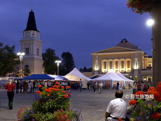 坦佩雷中心广场