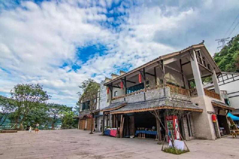 重庆南山壹华里市集                          今年端午节新开放的