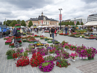 库奥皮欧集市广场