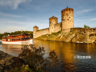 萨翁林纳城堡