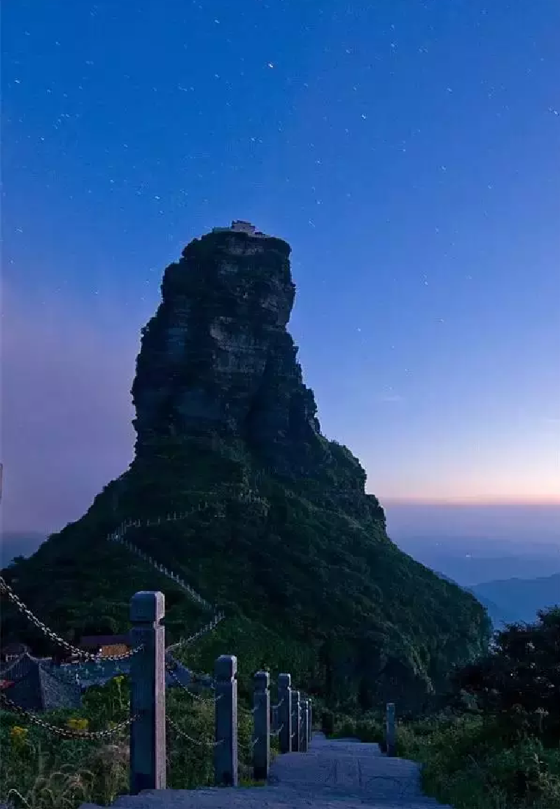 屹立,_大山谷图库