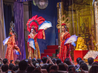 金东尼人妖秀场