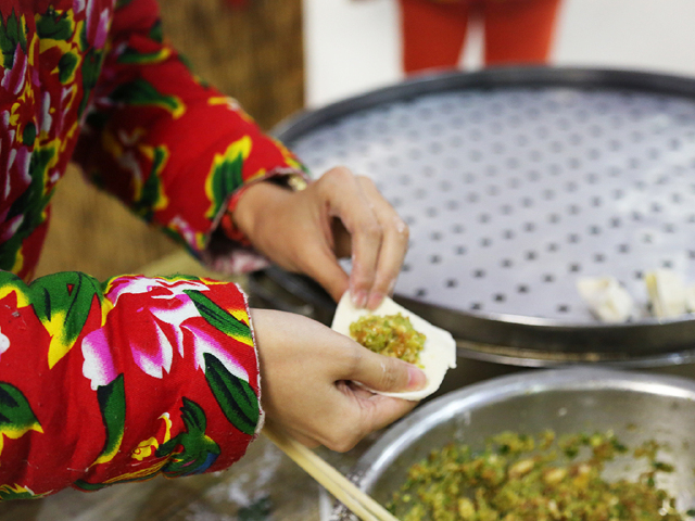 哈尔滨雪谷穿越雪乡镜泊湖长白山雾凇岛双飞7日游4人起