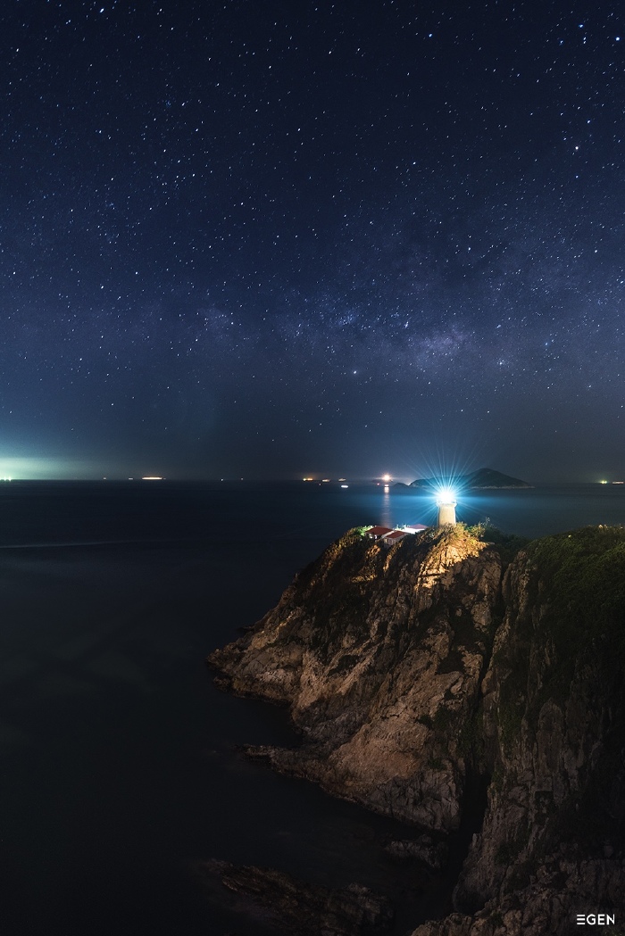 囊括星辰大海!鹤咀半岛梦幻海岸线,香港绝佳观星秘境
