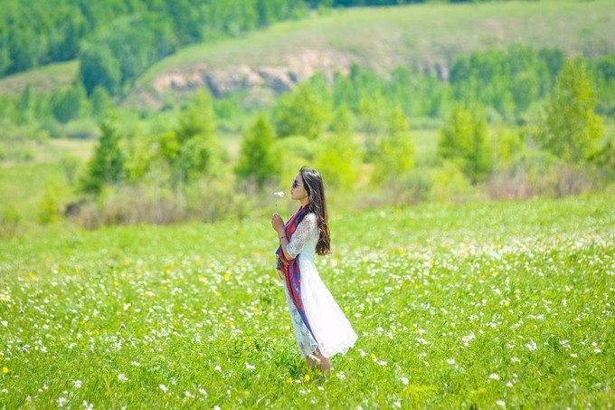 长腿妹子带你领略呼伦贝尔大草原,内附大量美照