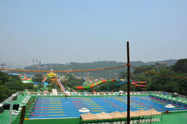 洋人街  洋人街的全名是重庆市美心洋人街游