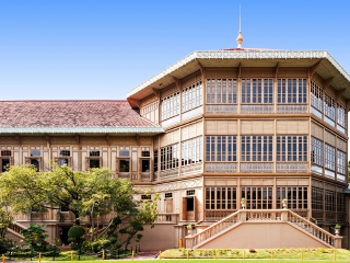 五世皇柚木行宫