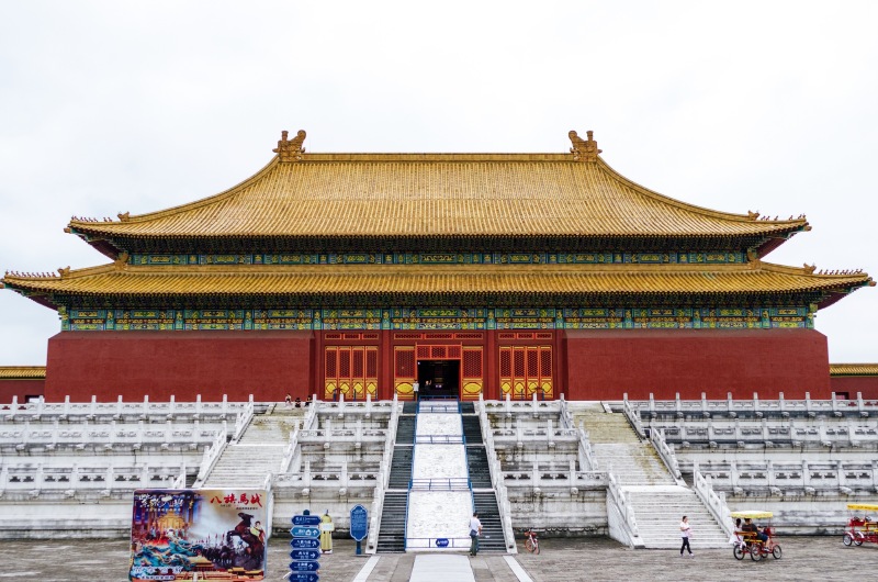 演出时间:9:0014:00,演出地点:西华门至满汉全席区八旗马战演出时间