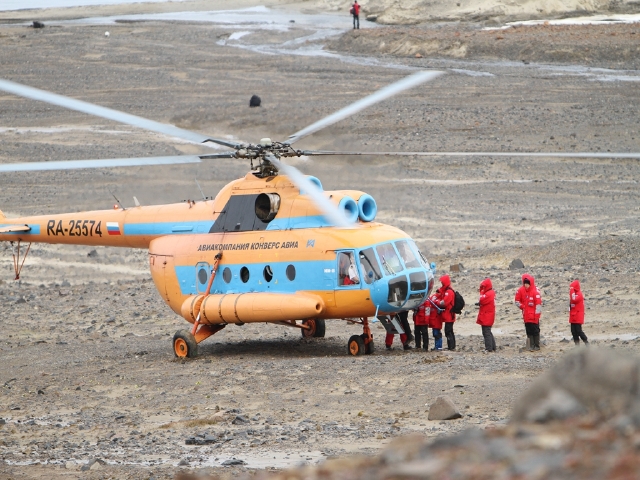  北极点-50年胜利号16日游>世界之巅,核动力破冰船