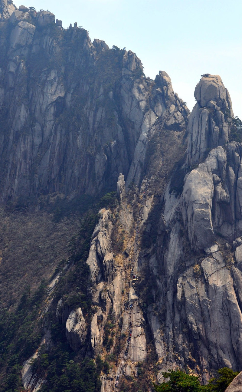 不上天都峰,白來一場空