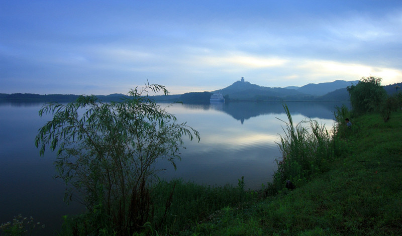 與齊山景區,碧山景區,溼地景區, 桃源 景區共同組建了齊山-平天湖風景