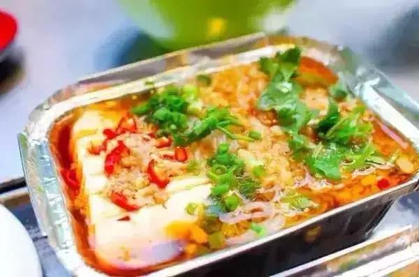 花园烧烤还有很多锡纸盒烧烤系列,它们同样是俘获众多吃货的原因,而且