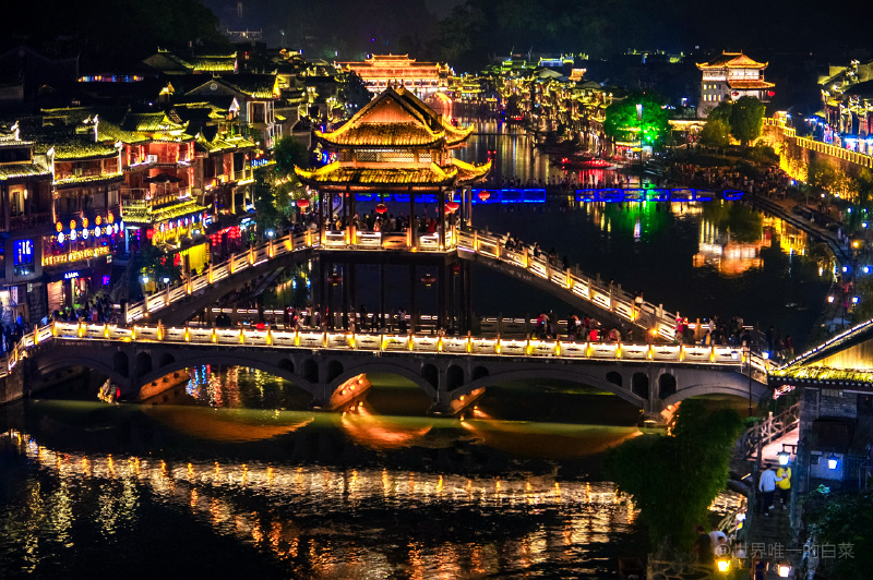 凤凰古城                     古城夜景