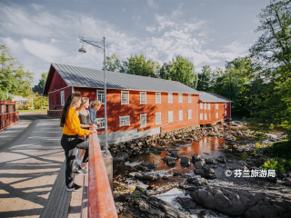诺马库炼铁厂村
