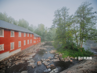 诺马库炼铁厂村