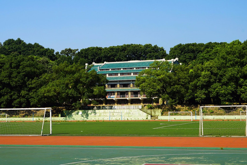 名校名湖名景-国内最美大学武汉大学