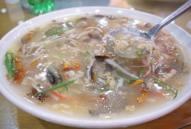 菌菇海鲜汤,鲜味加鲜味,更加的鲜美,海参牡蛎