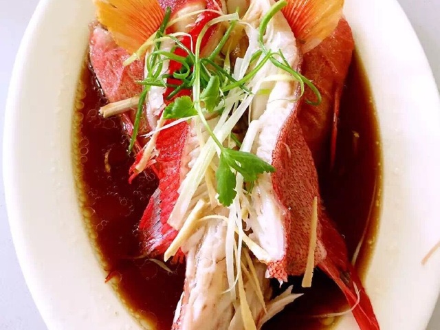 海岛 毛里求斯 (4)八人套餐:龙虾葱姜焗2斤,东星斑(冷锅或者清蒸)2斤