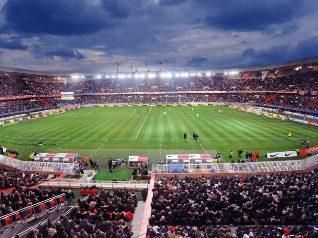 欧冠八分之一决赛+法国足球甲级联赛门票 含往