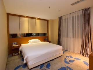 厦门建业路地铁站东渡客运码头亚朵酒店