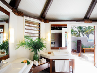 亚萨瓦岛度假村