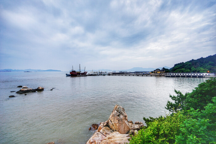 没有景区车,只能徒步走回码头,路过南天门的时候本来没打算进去,但是