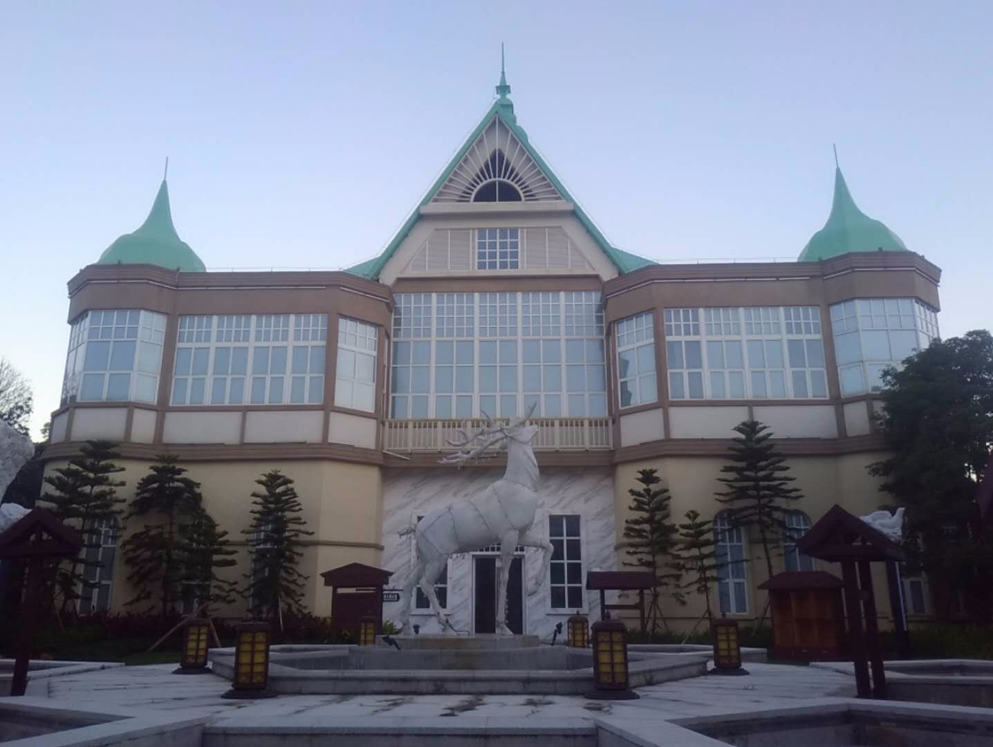 【首发】 #恒大泉都##猎艳行动#尽情呼吸坠入公主的梦