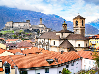 贝林佐纳大城堡