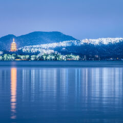 西湖雷峰塔雪景