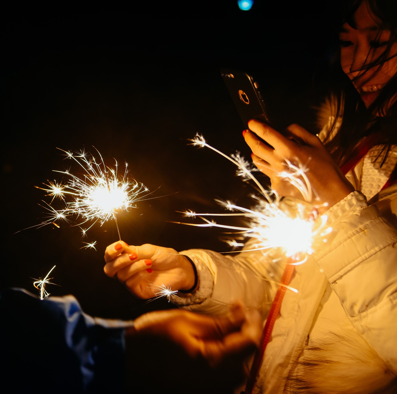 后江沙滩放烟花